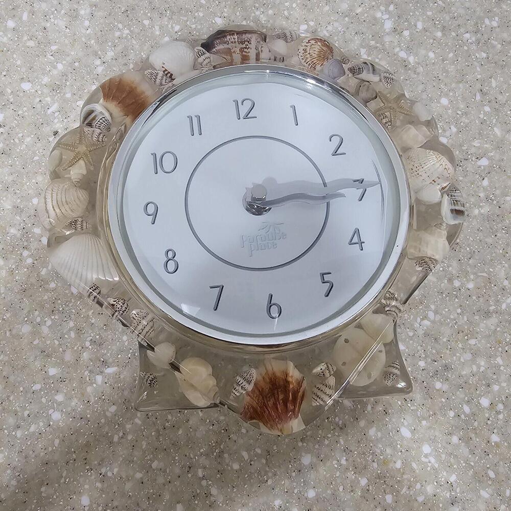 Vtg Paradise Place Lucite Seashell Acrylic Resin Wall Clock 8"